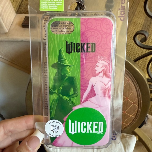 Wicked Phone case IPhone 6/7/8/SE - Picture 1 of 1